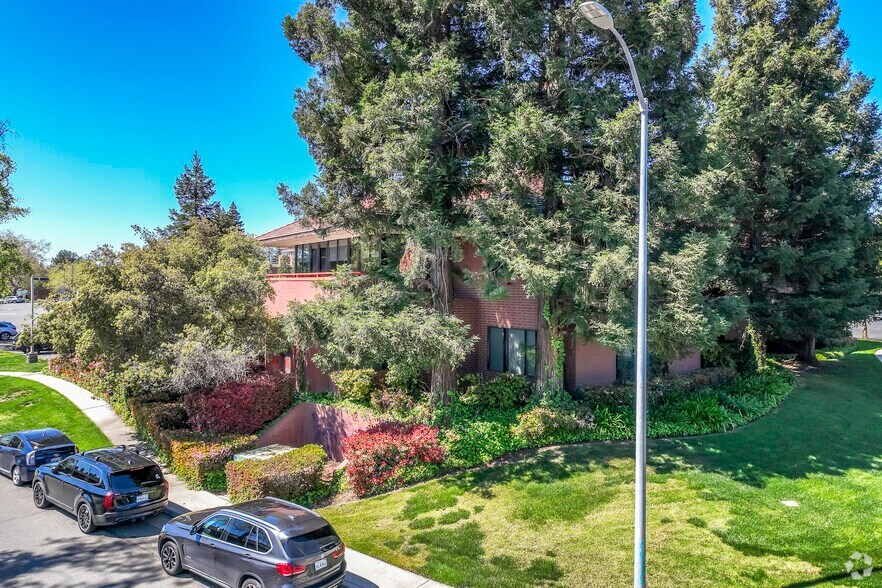 More Photos Of 2151 Professional Dr, Roseville Office For Sale