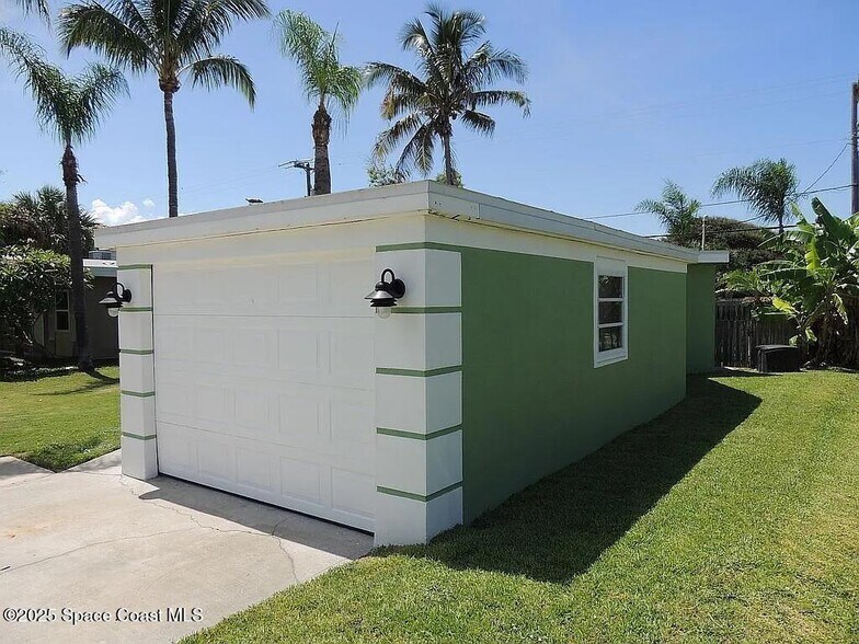 More Photos Of 206 4th Ave, Indialantic Office Residential For Sale