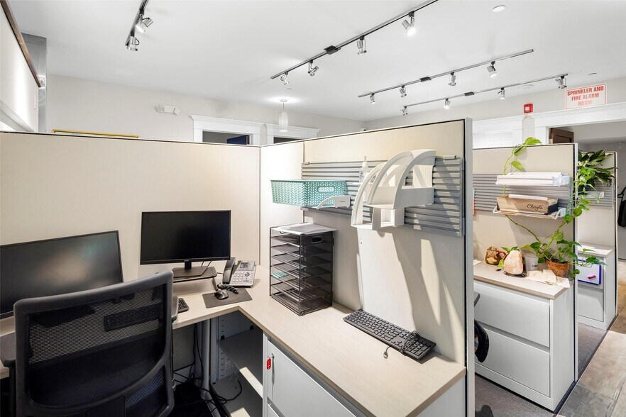 More Photos Of 135 Broad St, Asheville Office For Sale