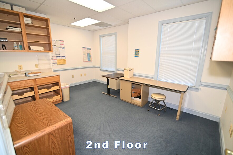 More Photos Of 108 Lagrange Ave, La Plata Medical For Sale