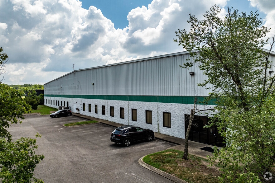 More Photos Of 125 Fernco Dr, Nashville Warehouse For Lease