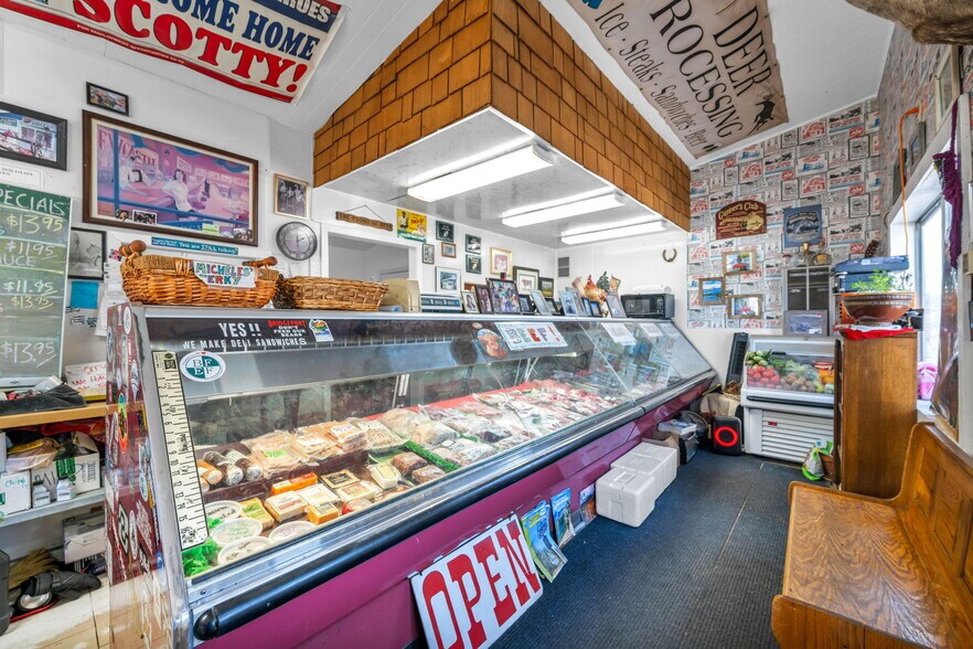 More Photos Of 198 Main St, Bridgeport Restaurant For Sale