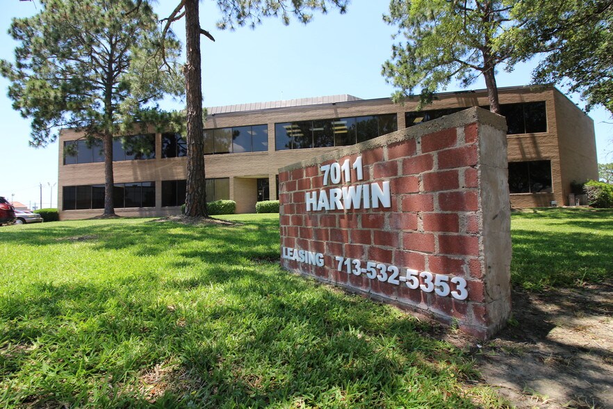 More Photos Of 7011 Harwin Dr, Houston Office For Sale