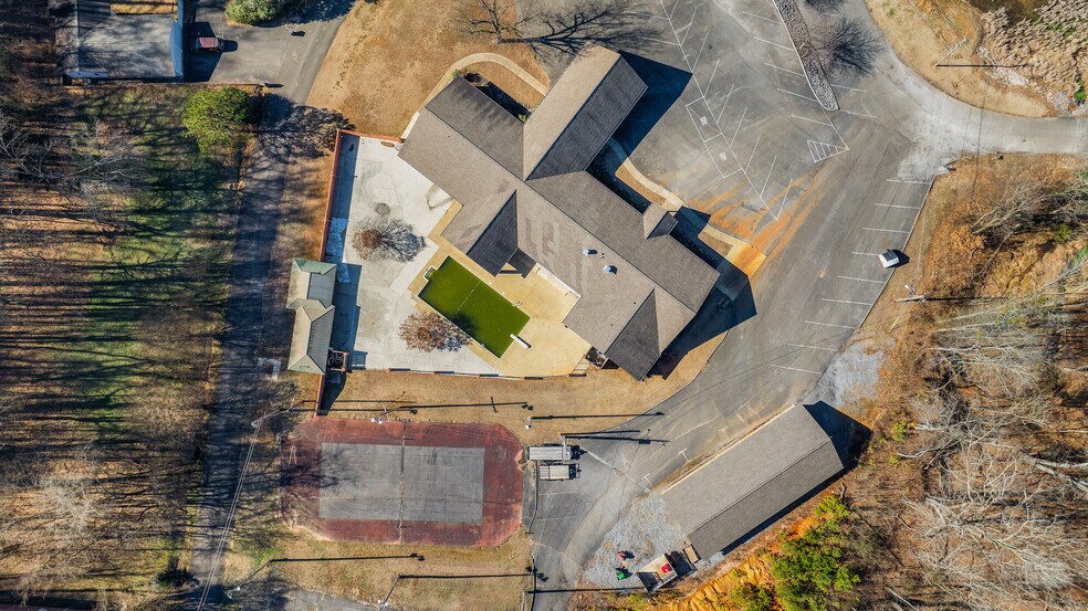 More Photos Of 502 Crystal Lake Dr NE, Fort Payne Golf Course Driving Range For Sale