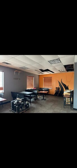 More Photos Of 403 N Third St, Ishpeming Service Station For Sale