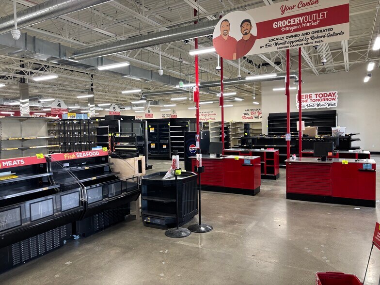 More Photos Of 4760-4844 Everhard Rd, Canton Storefront For Lease