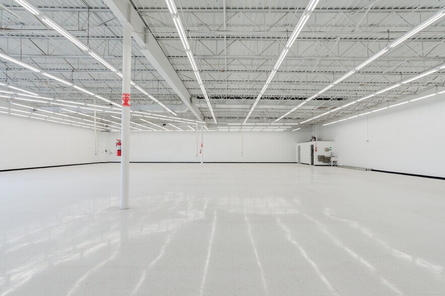 More Photos Of 5819 4th St, Lubbock Freestanding For Lease