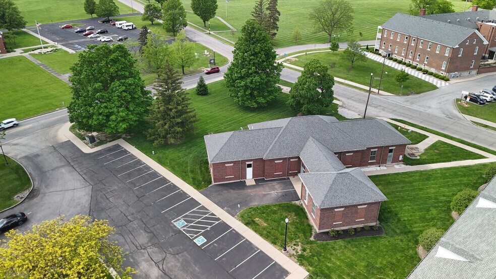 More Photos Of 5635 Lawton East Drive loop, Indianapolis Restaurant For Sale