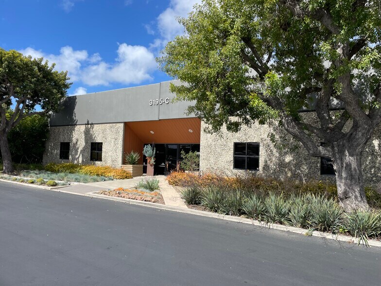 Primary Photo Of 3195 Airport Loop Dr, Costa Mesa Research And Development For Lease
