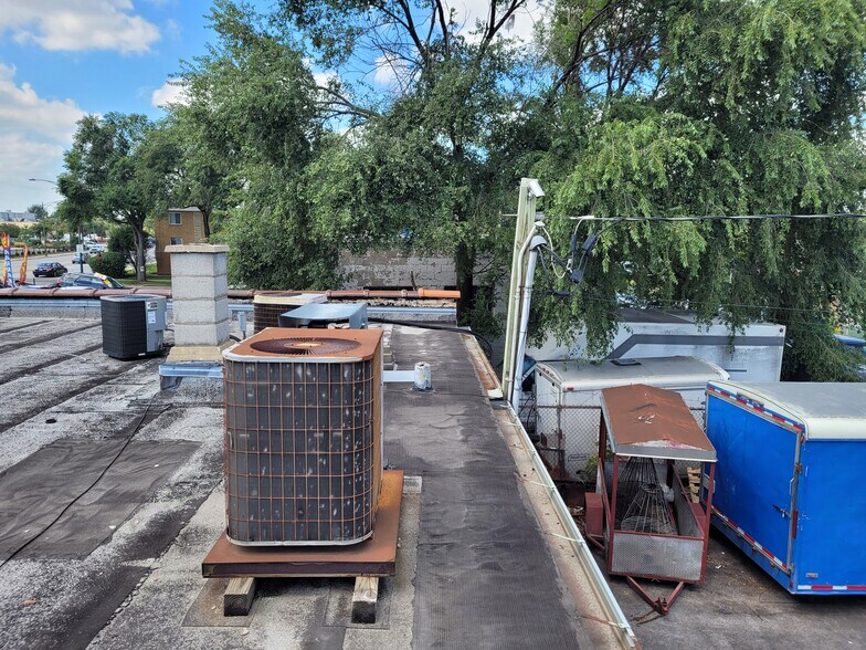 More Photos Of , Chicago General Retail For Sale