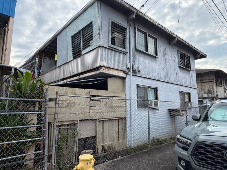More Photos Of 1649 Democrat St, Honolulu Apartments For Sale