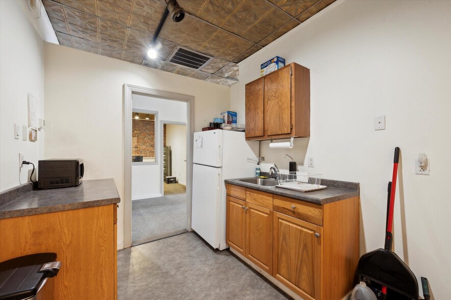 More Photos Of 136-138 N 2nd St, Philadelphia Apartments For Sale