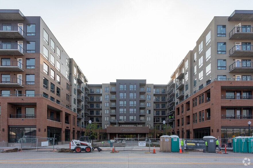 Primary Photo Of 20 Wilcox St, Castle Rock Apartments For Sale