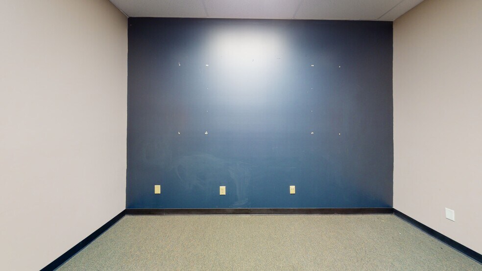 More Photos Of 950 Starvue Dr NW, Cleveland Office For Sale