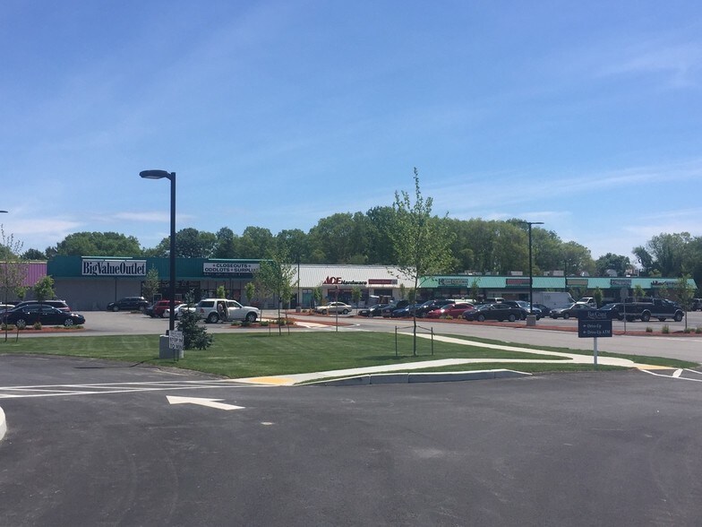 More Photos Of 718 Dartmouth St, Dartmouth Unknown For Lease