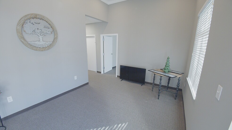 More Photos Of 203 Oakside Ln, Canton Medical For Sale