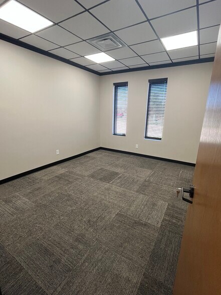 More Photos Of 2804 SE 59th St, Oklahoma City Manufacturing For Lease