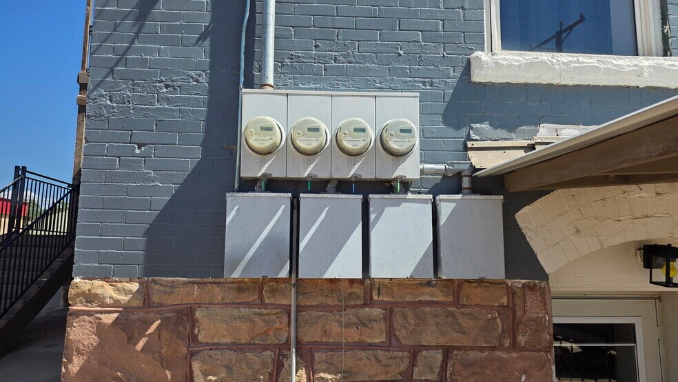 More Photos Of 616 W 10th St, Pueblo Apartments For Sale