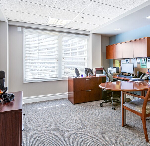More Photos Of 36 Cattano Ave, Morristown Office For Lease