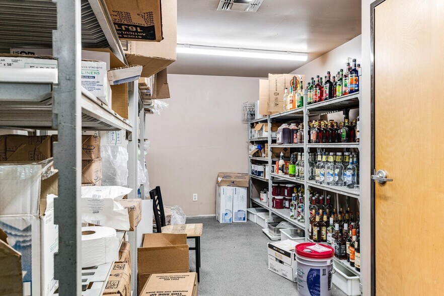 More Photos Of 3610 N Main St, Paris Restaurant For Sale