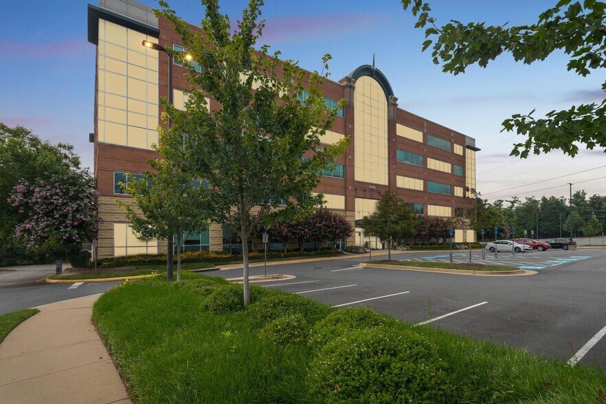 Primary Photo Of 6354 Walker Ln, Alexandria Medical For Lease