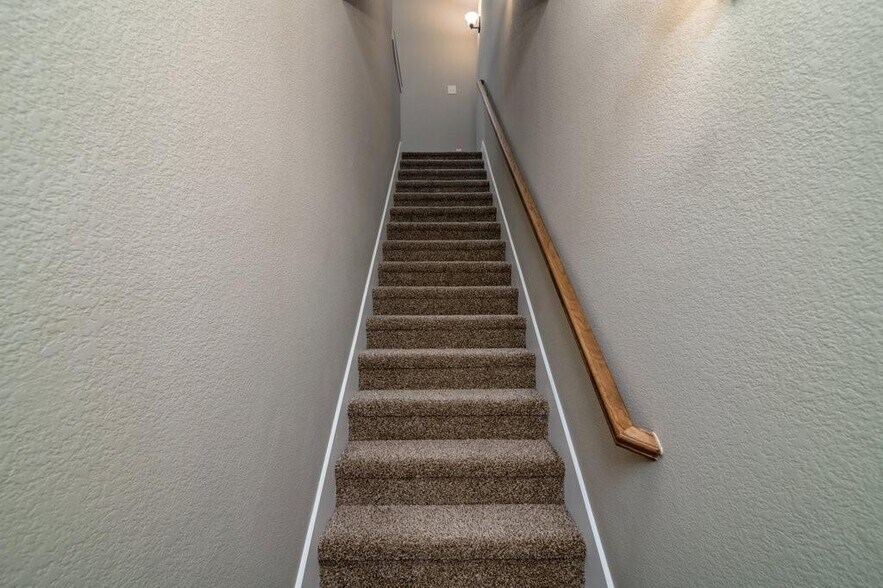 More Photos Of 640 Fallow Dr, Venus Multifamily For Sale