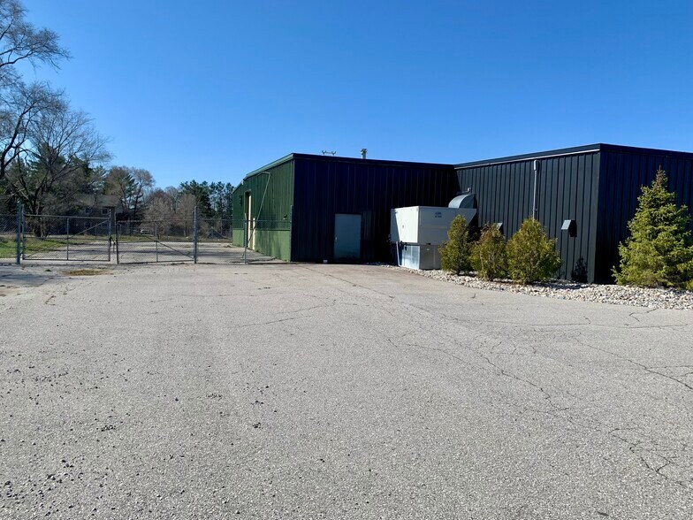 More Photos Of 702 N Cedar St, Kalkaska Freestanding For Sale