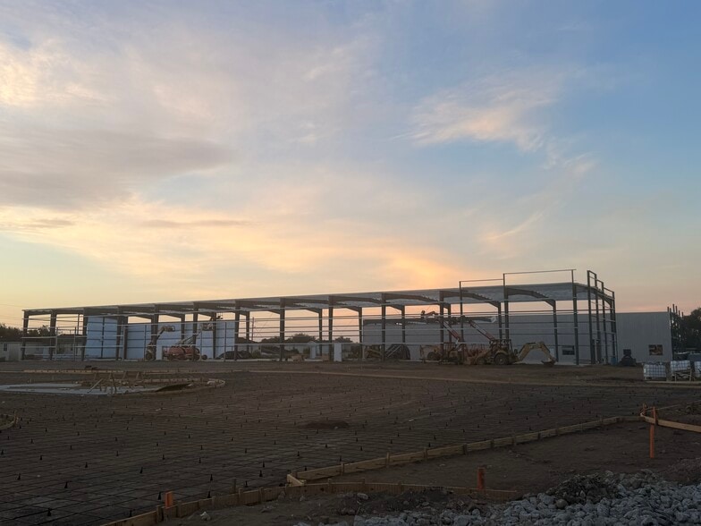 More Photos Of 0 Hufsmith Kohrville Rd, Tomball Warehouse For Sale