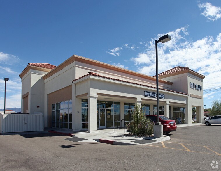 More Photos Of 7101 E Broadway Blvd, Tucson Freestanding For Lease