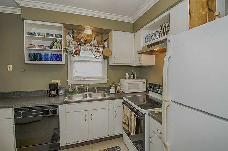 More Photos Of 1829 Colquitt St, Houston Specialty For Lease