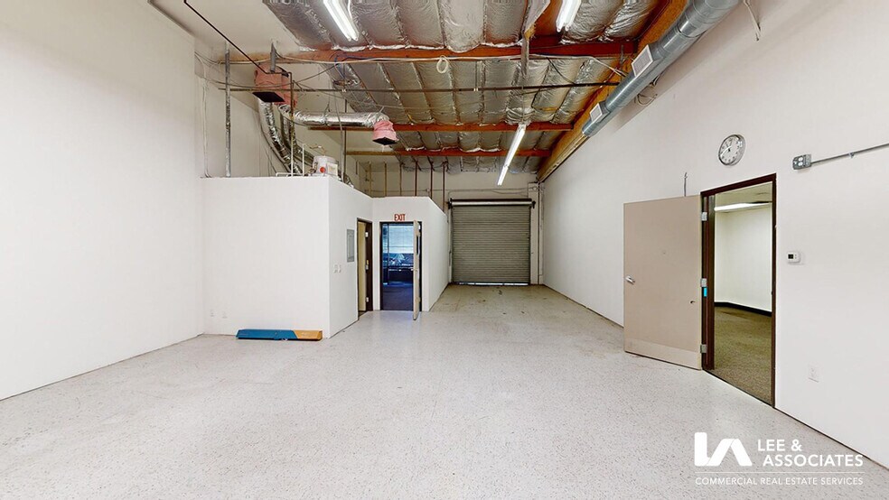 More Photos Of 2698 Junipero Ave, Long Beach Light Distribution For Lease