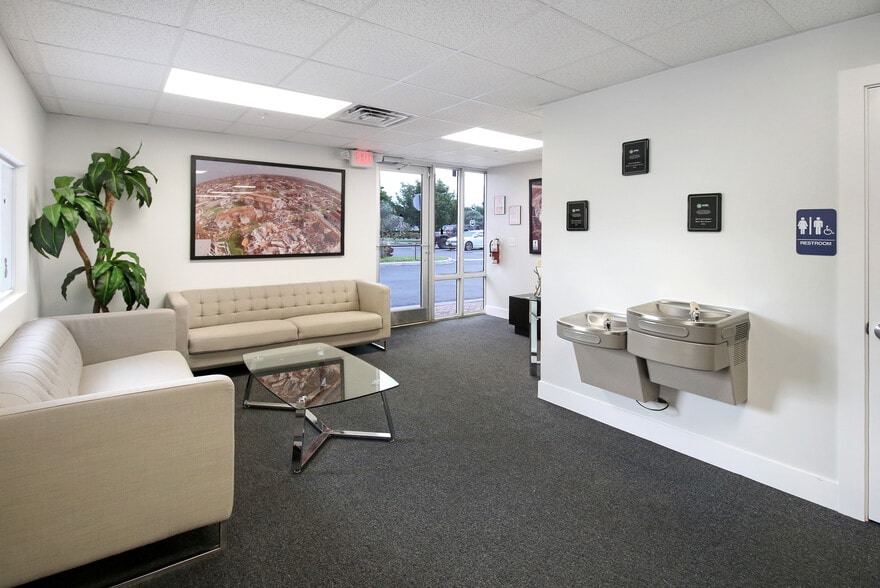 More Photos Of 9000 NW 15th St, Doral Warehouse For Sale