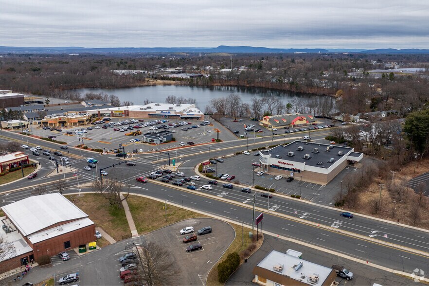 More Photos Of 1440 Boston Rd, Springfield Drugstore For Lease