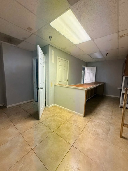 More Photos Of 6254 Memorial Dr, Stone Mountain Storefront Retail Office For Lease