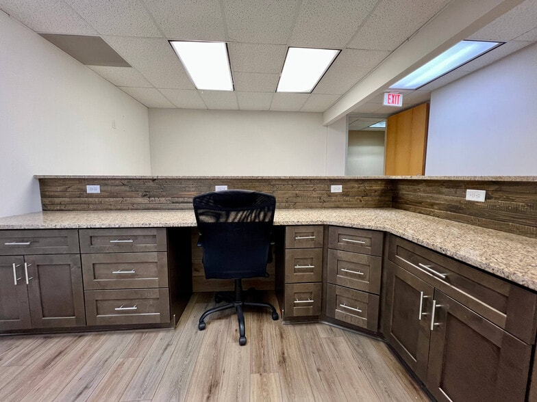 More Photos Of 1 Harbison Way, Columbia Medical For Lease