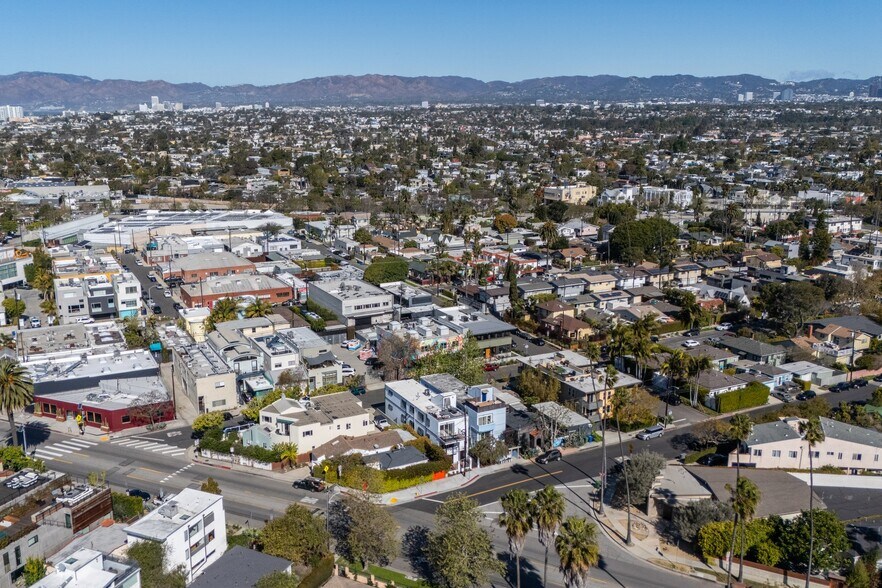 More Photos Of 513 Boccaccio Ave, Venice Office For Lease