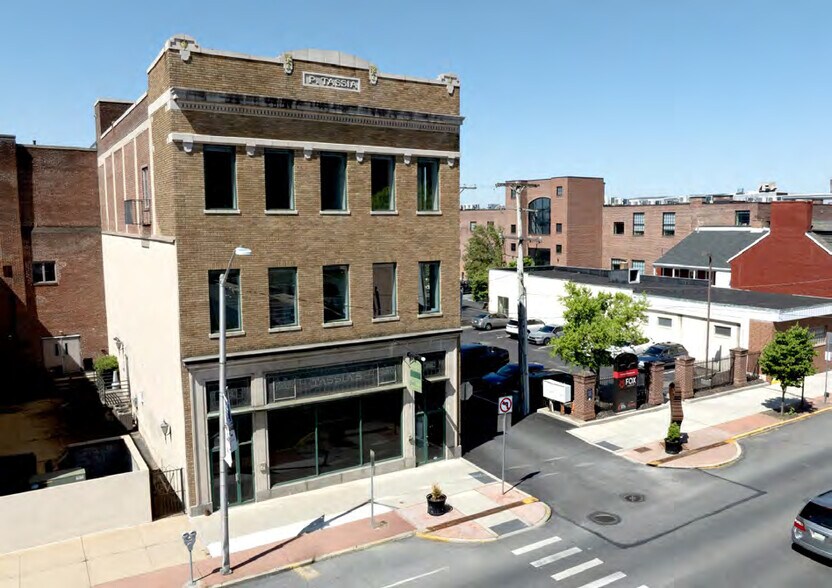 More Photos Of 156 N George St, York Storefront Retail Office For Lease