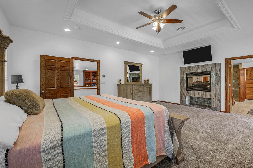 More Photos Of 13863 FM 2154 Rd, College Station Showroom For Sale