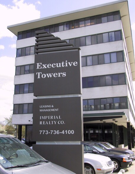 More Photos Of 5901 N Cicero Ave, Chicago Office For Lease