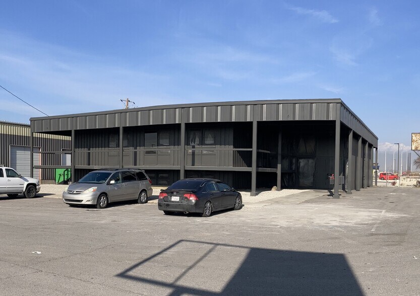 Primary Photo Of 115 N Geneva Rd, Vineyard Office For Lease