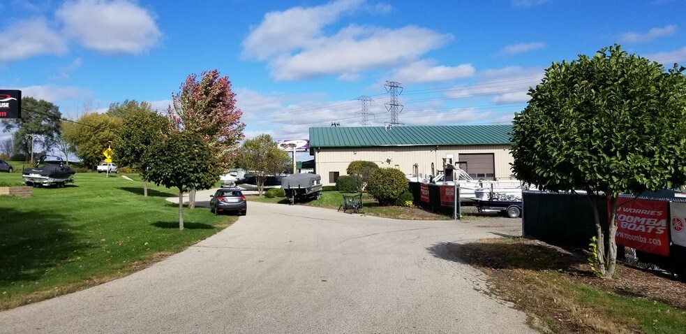 More Photos Of 2101 Route 176, Prairie Grove Showroom For Sale