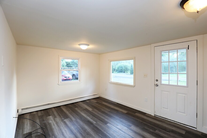 More Photos Of 181 Glenerie Blvd, Saugerties Apartments For Sale