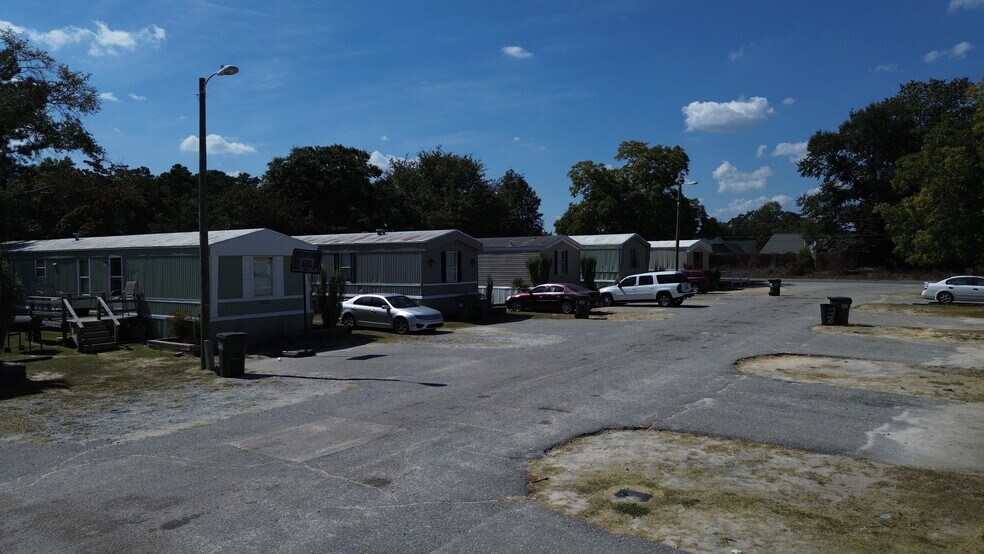 More Photos Of 5602 Hardwick Ln, Fayetteville Manufactured Housing Mobile Home Park For Sale