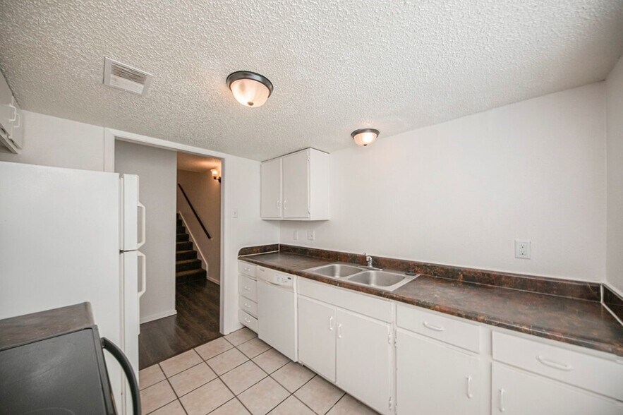 More Photos Of 1449 John Ben Shepperd Pky, Odessa Apartments For Sale