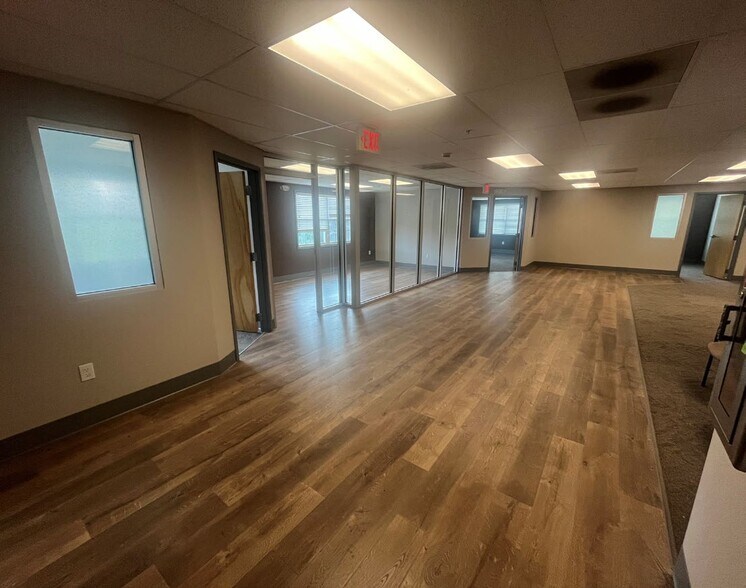 More Photos Of 375 Bay Rd, Queensbury Medical For Lease
