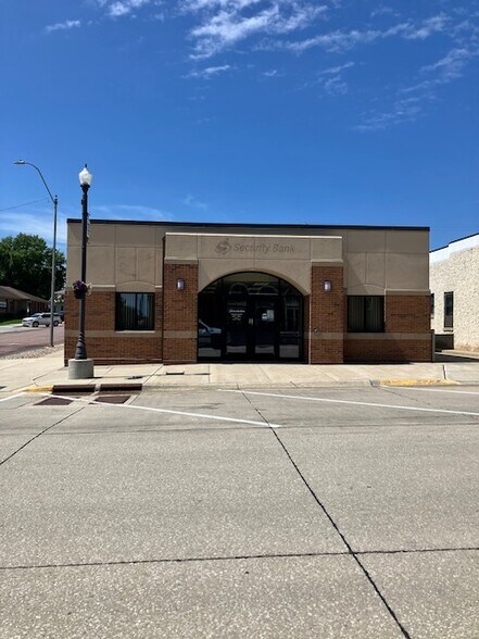 More Photos Of 102 N Broadway Ave, Hartington Office For Sale