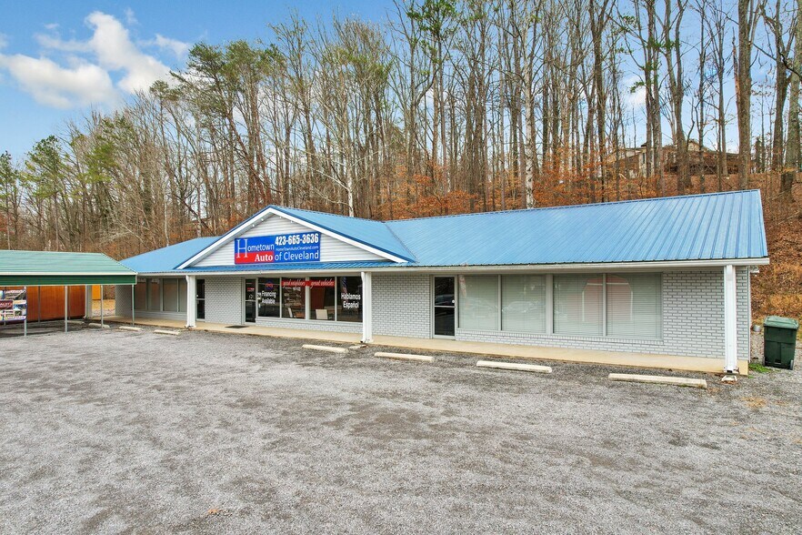 More Photos Of 6878 N Lee Hwy, Cleveland Storefront Retail Office For Sale