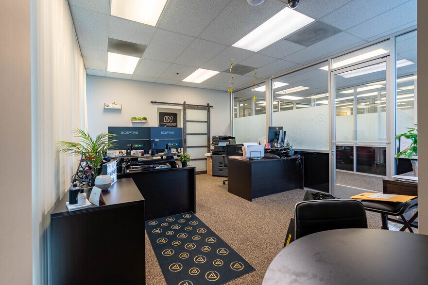 More Photos Of 28361-28385 Constellation Rd, Valencia Manufacturing For Lease