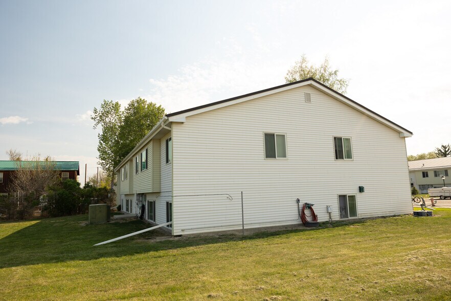 More Photos Of 1000 4th Ave SW, Conrad Apartments For Sale