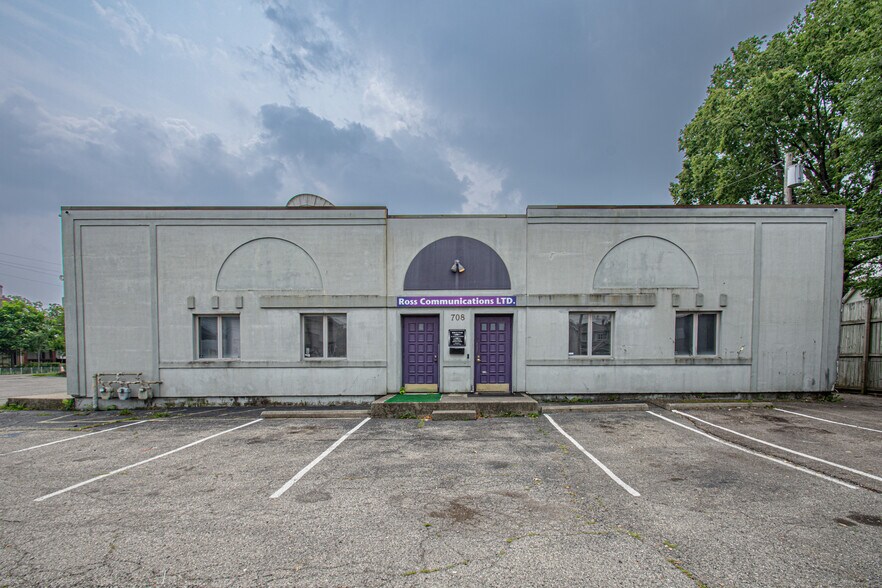 Primary Photo Of 2333 Catalpa Dr, Dayton Freestanding For Lease